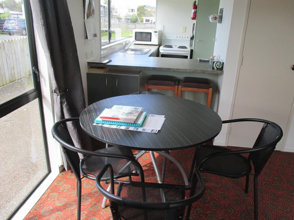 The Chocolate Box Apartment Whitianga Room photo